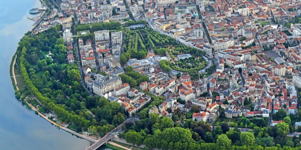 vichy vues aeriennes jda 4789 joel damase 1920x960 vichy vues aeriennes jda 4789 joel damase 1920x960